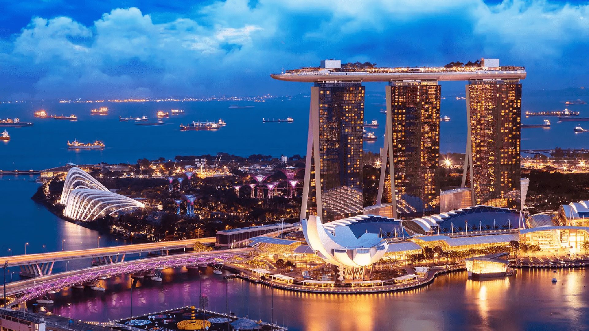 Las Vegas Sands Raises Dividend, Will Repurchase $2B in Stock